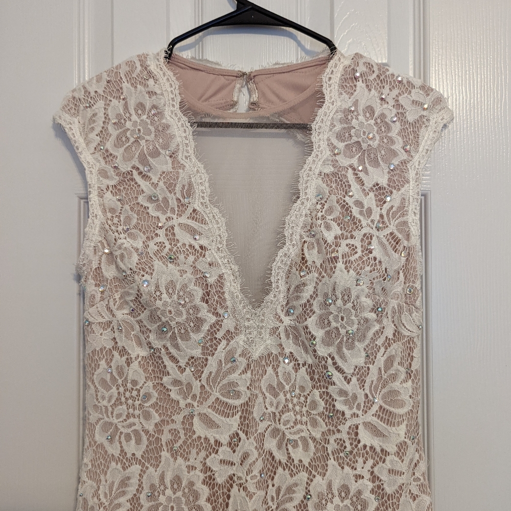 Formal dress - Picture 3 of 13
